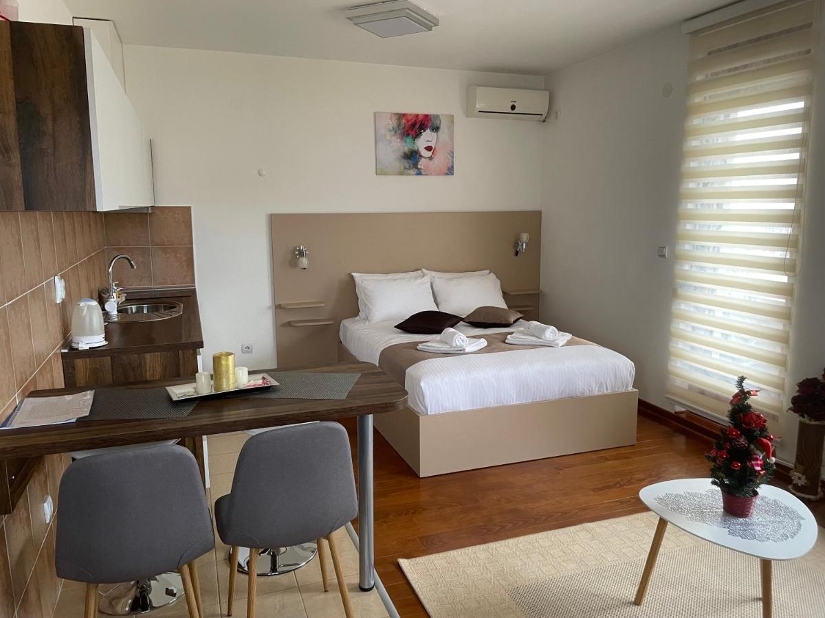 Imperia Apartments วรินรัชกา บานยา ภายนอก รูปภาพ